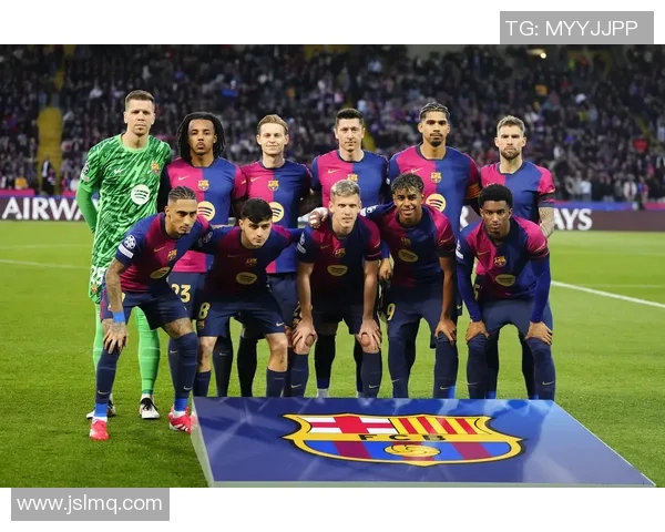 足球巨星怒火中烧瞬间引爆赛场 激烈反应成媒体热议焦点